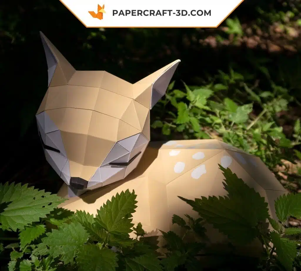 Schlafendes, liegendes Rehkitz als 3D-Origami-Papercraft
