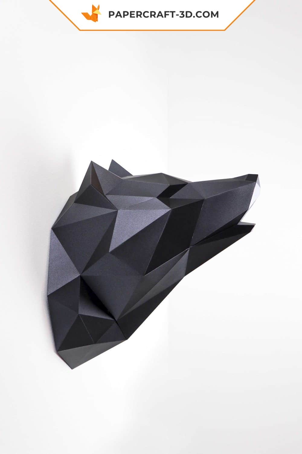 Papercraft wolf in 3D origami