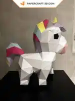 Papercraft licorne arc-en-ciel en origami 3D