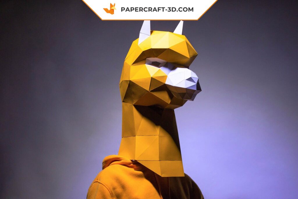 Papercraft Alpaka-Maske als 3D-Origami