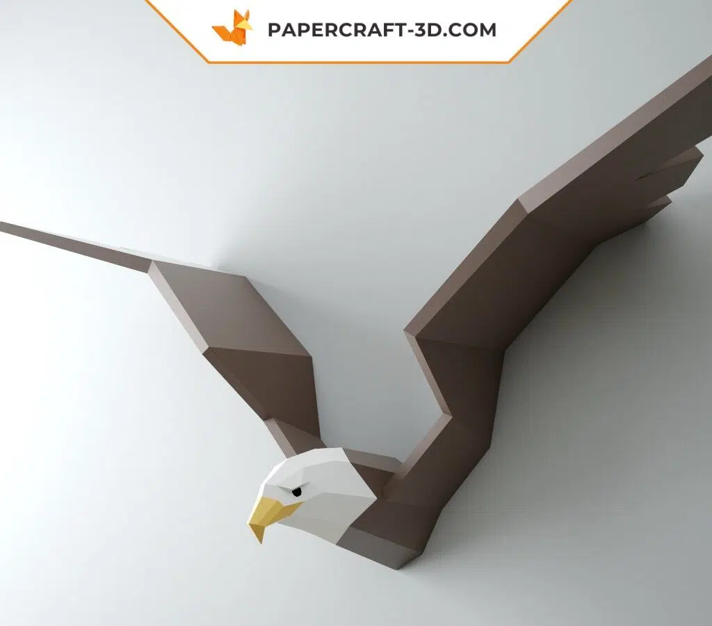 Papercraft de águia mural em voo em origami