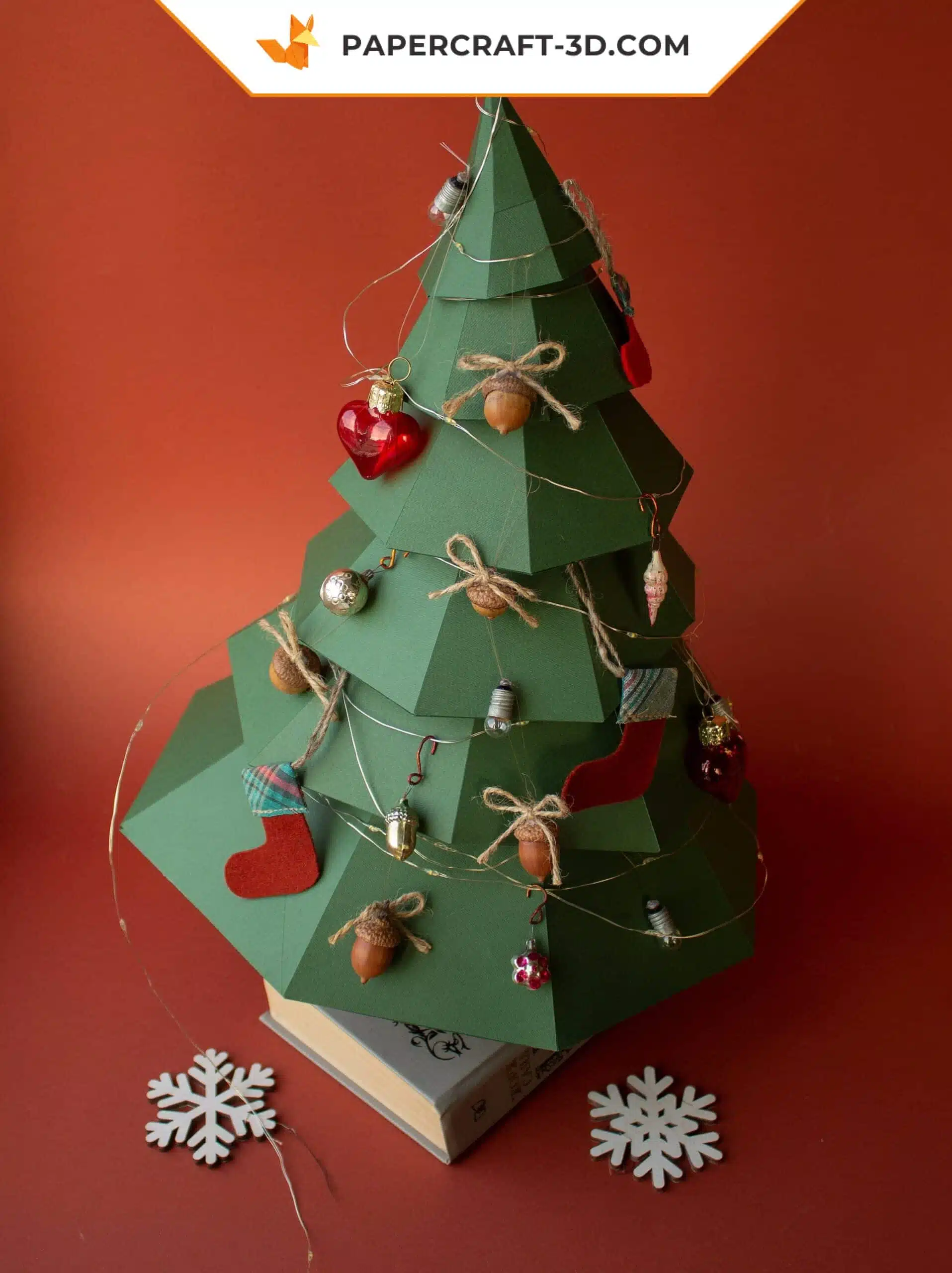 Papercraft arbre de Noël 3D en origami papier, modèles numériques SVG et PDF, vue 10