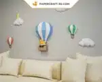 Papercraft ballons et nuages dans un ciel en origami 3D