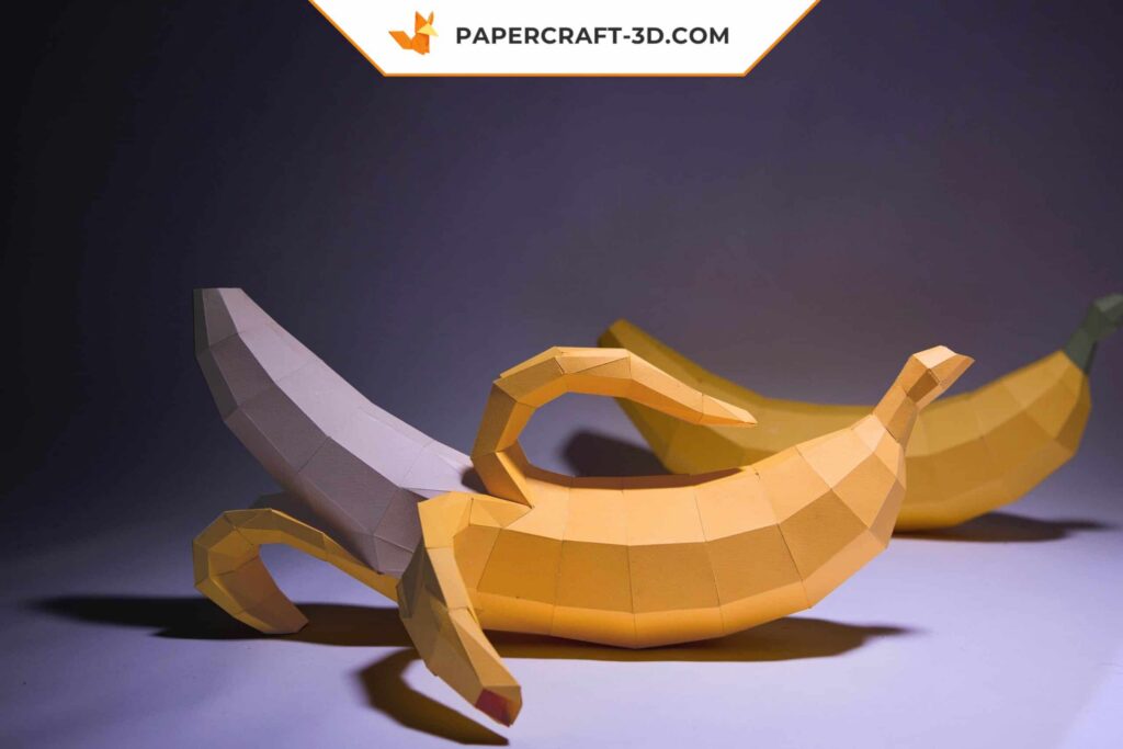 Papercraft banana XL in origami