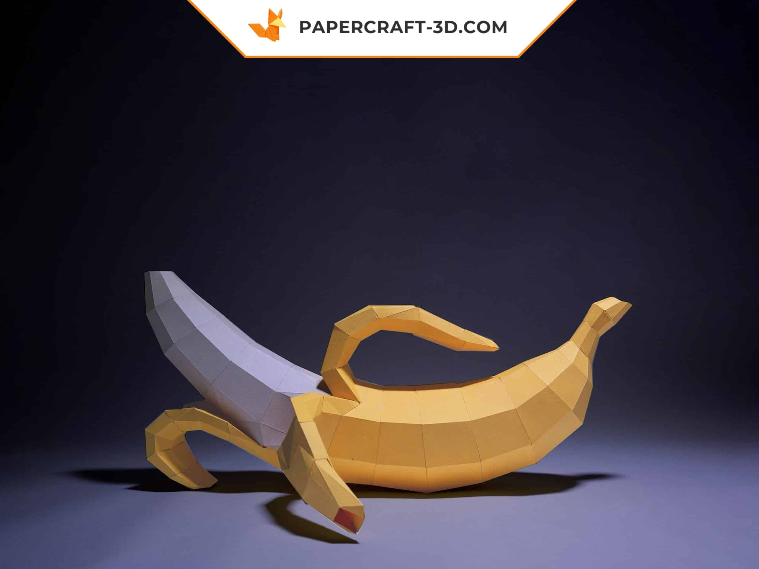 Papercraft XL banana in origami Papercraft XL banana in origami