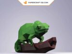 Papercraft chameleon in 3D origami