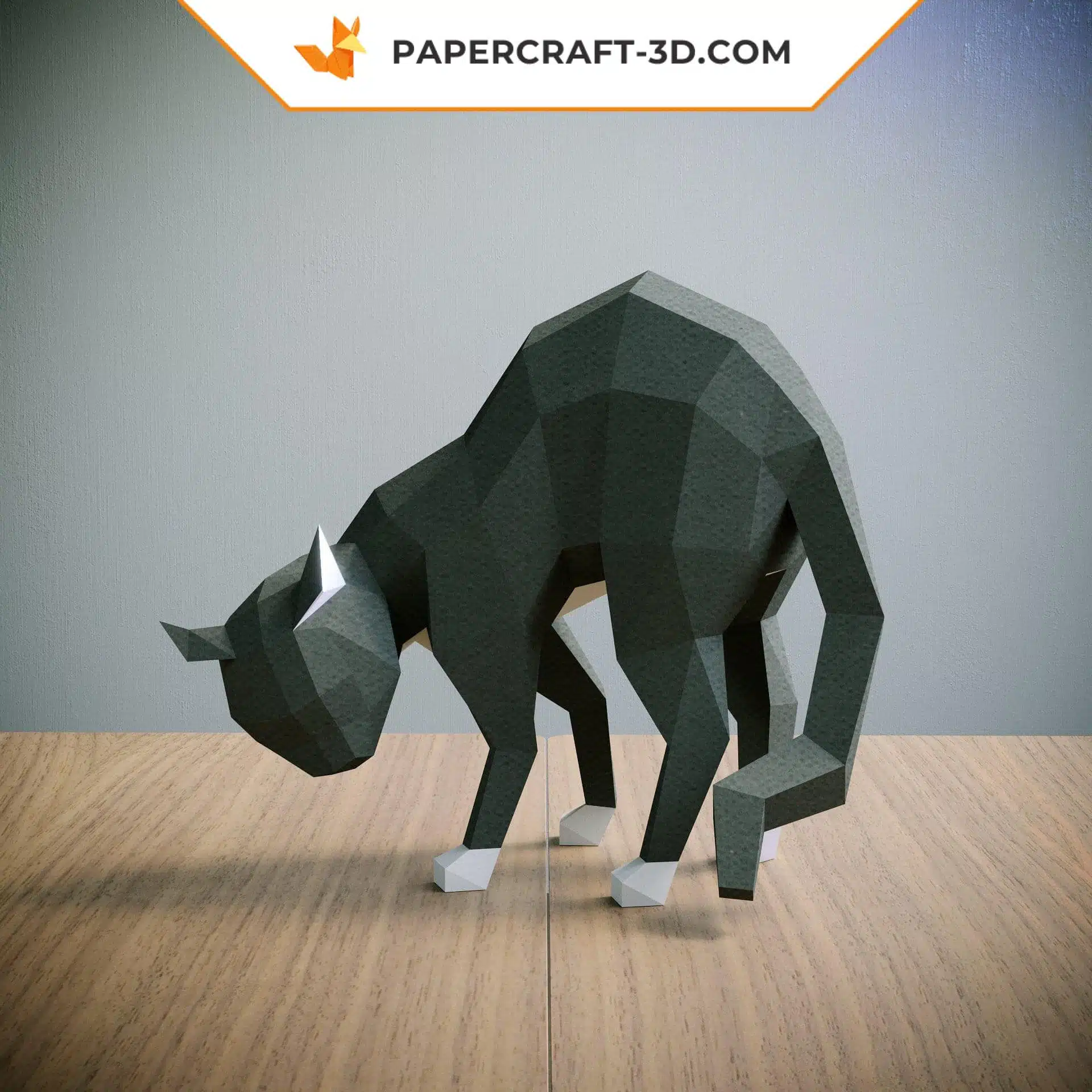 Papercraft of scared cat in origami Papercraft of scared cat in origami