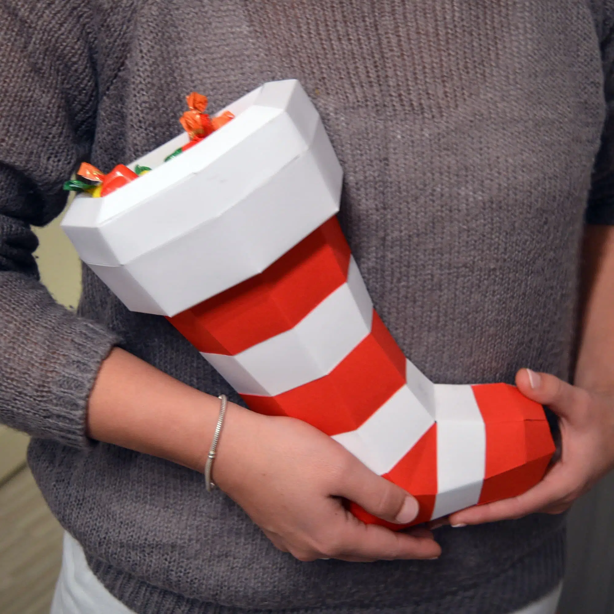 Papercraft Chaussette de Noël en origami papier 3D DIY pour décoration de fêtes