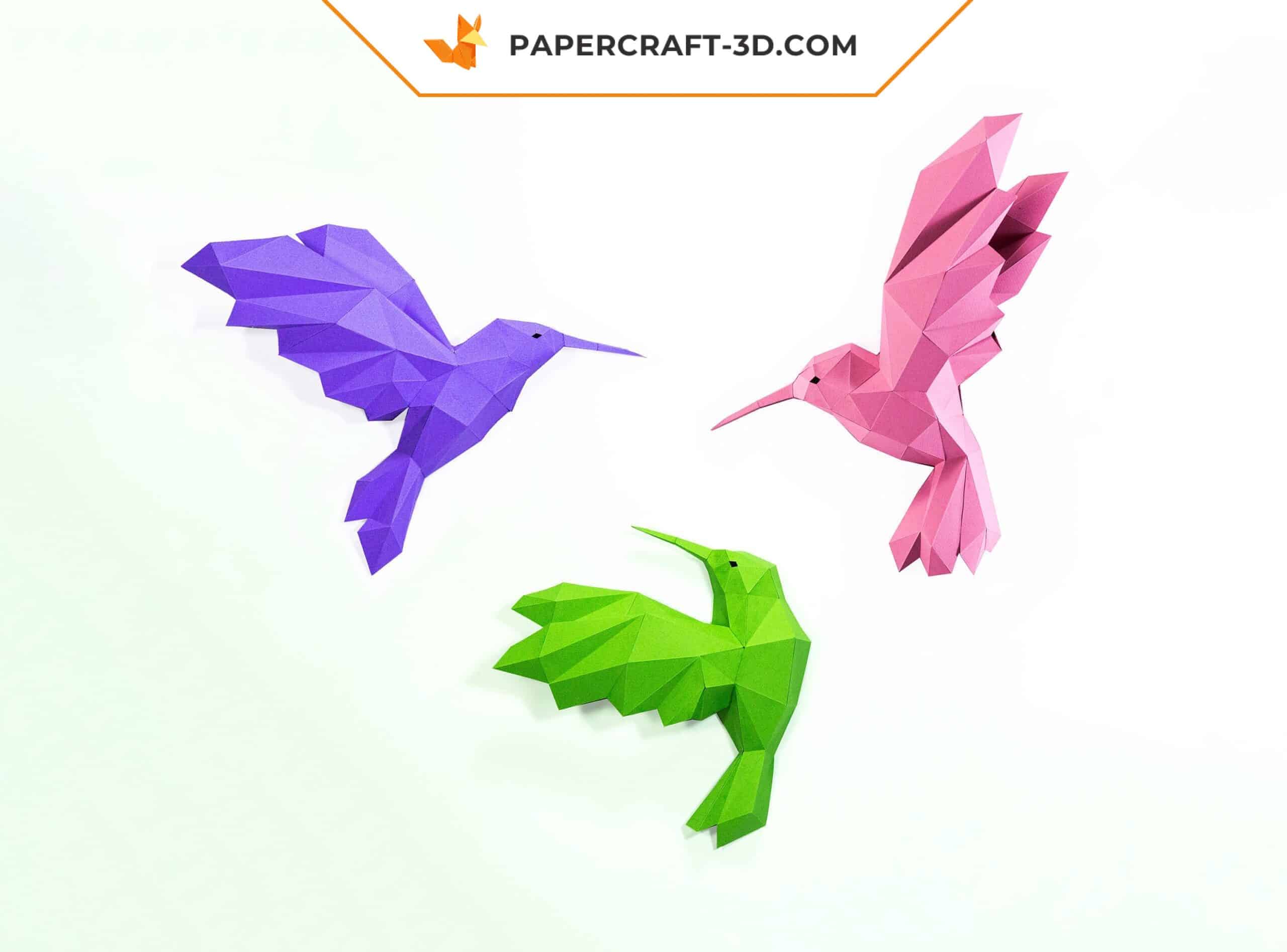 Papercraft eines Kolibris im 3D-Origami Papercraft eines Kolibris im 3D-Origami