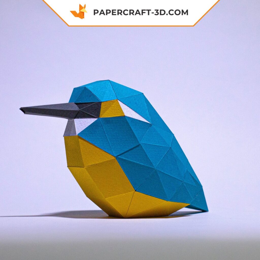 Papercraft of minimalist hummingbird in 3D origami