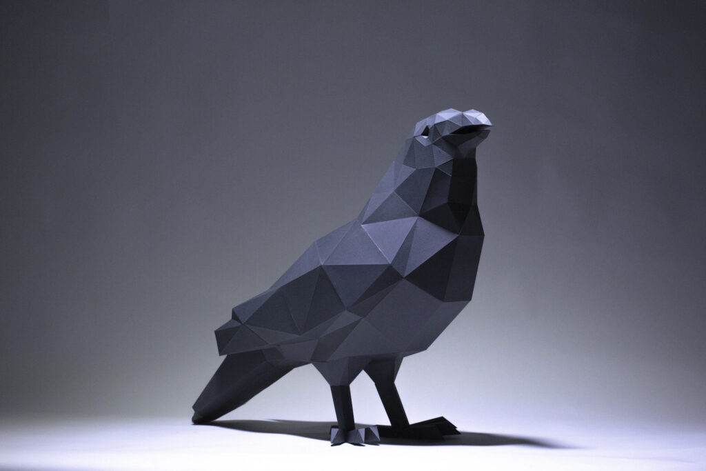 Papercraft de cuervo en origami 3D