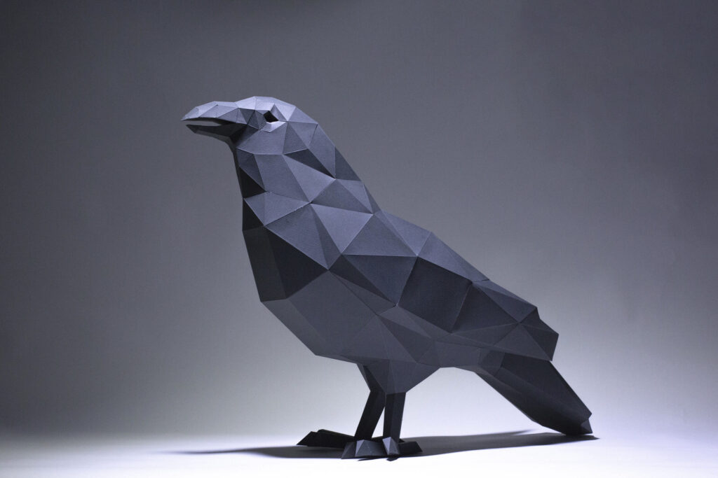 Papercraft de cuervo en origami 3D