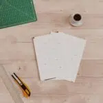 Papercraft de bébé Corgi assis mignon en origami 3D