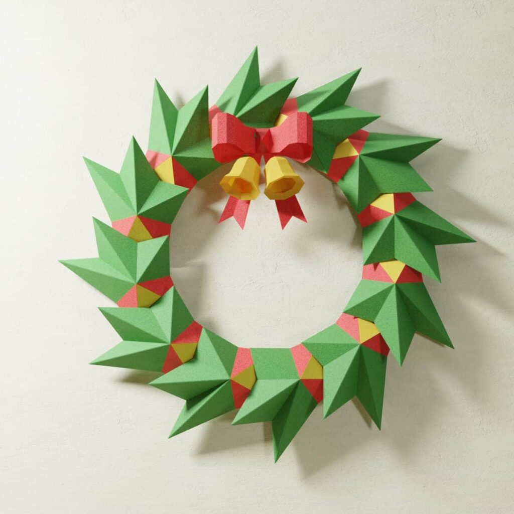 Papercraft Christmas wreath in 3D origami