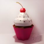 Papercraft cupcake in 3D origami