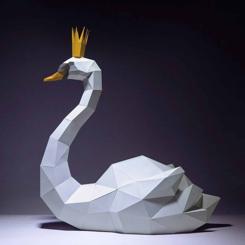 Papercraft of swan in 3D origami Papercraft of swan in 3D origami