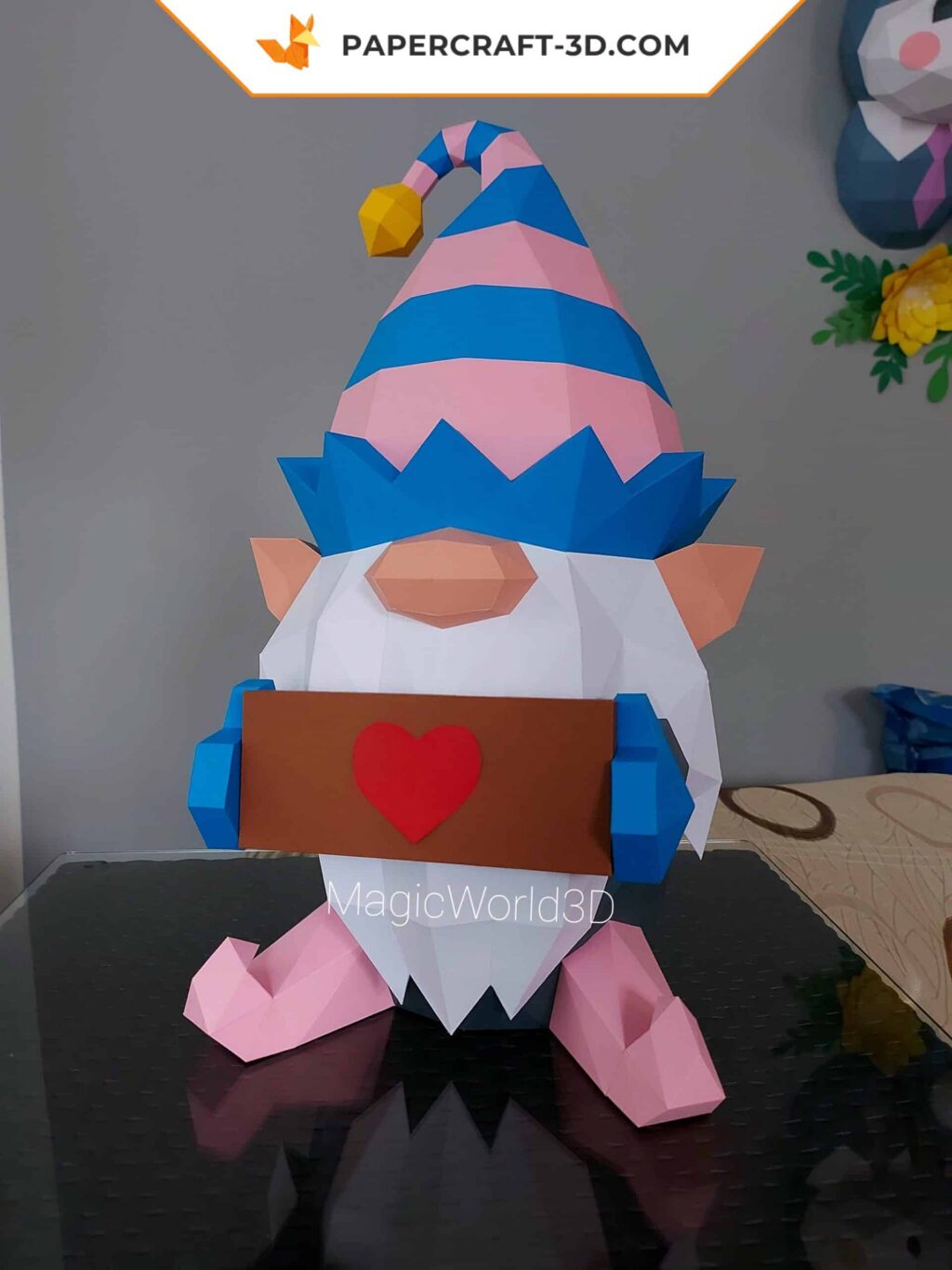Papercraft gnomo di Natale in origami