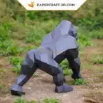 Papercraft de gorila gris a cuatro patas en origami 3D