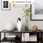 Papercraft de grou-coroada-vermelha em origami