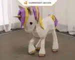 Papercraft de bébé licorne en origami 3D