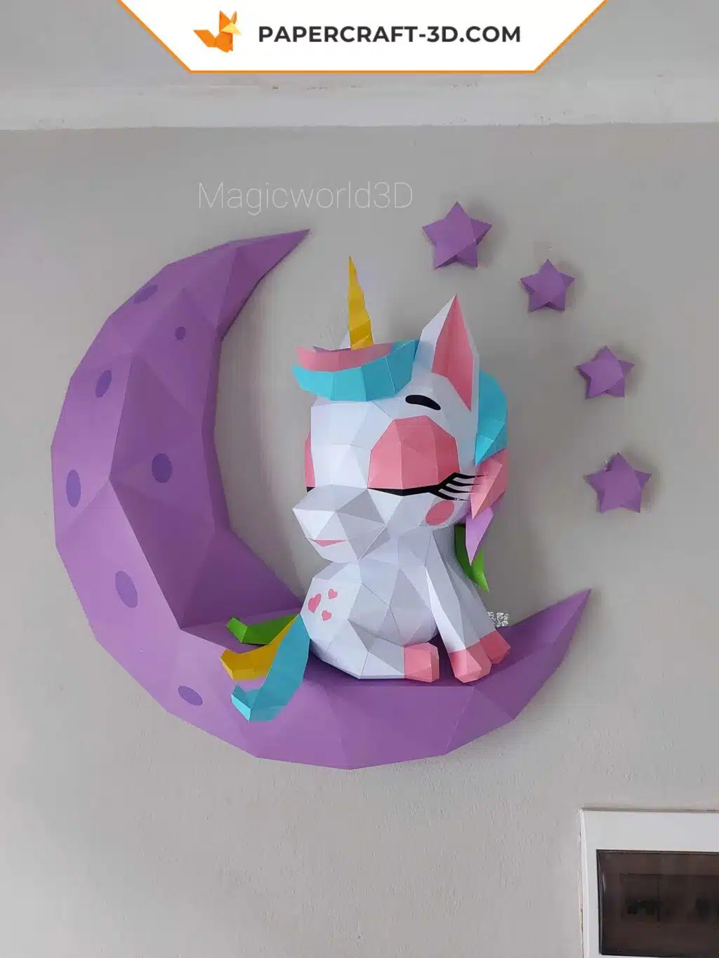 Papercraft de licorne sur lune en origami 3D
