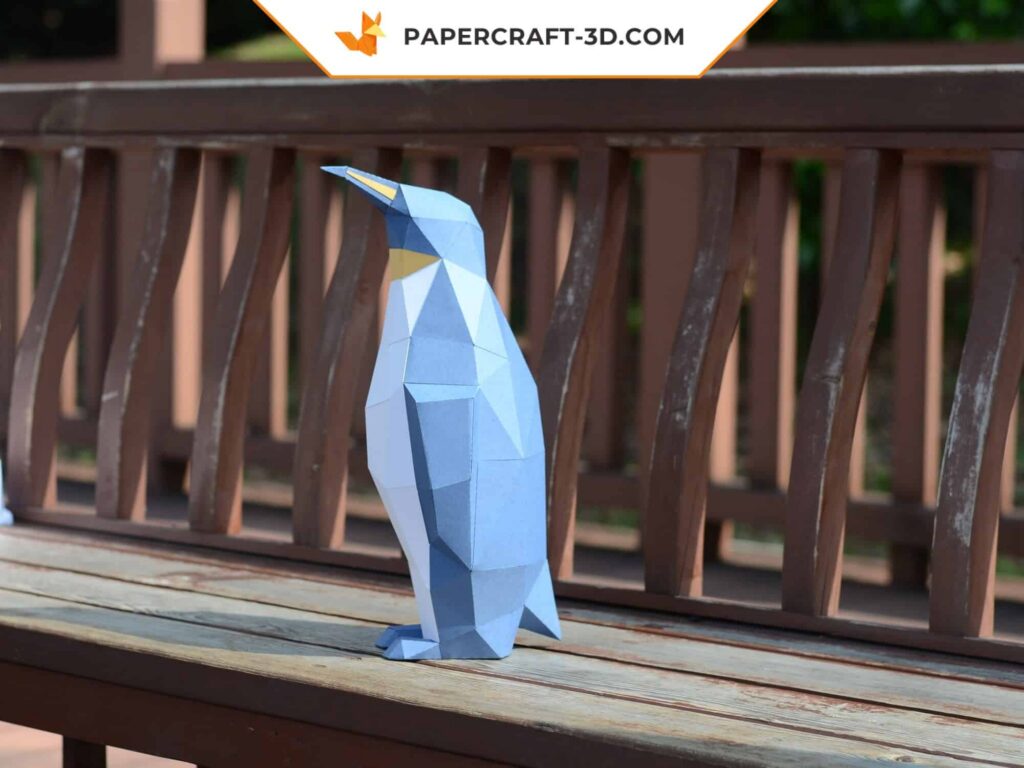 Papercraft de pingüino rey en origami 3D