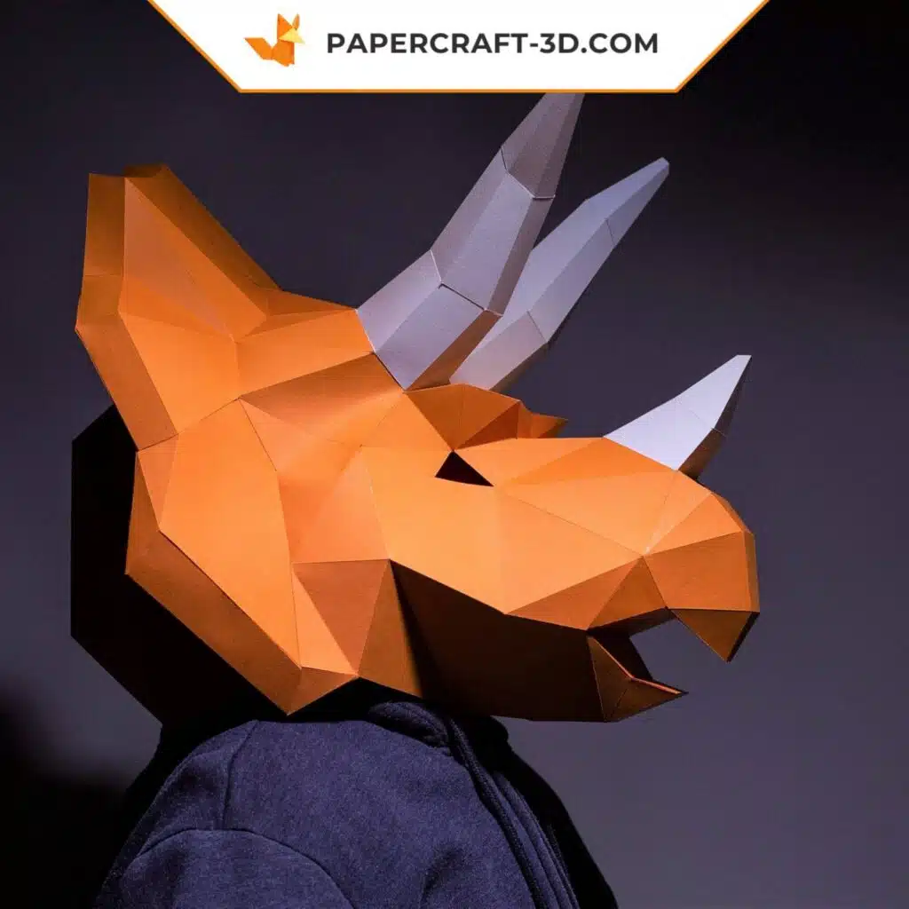 Papercraft de máscara de Triceratops em origami 3D