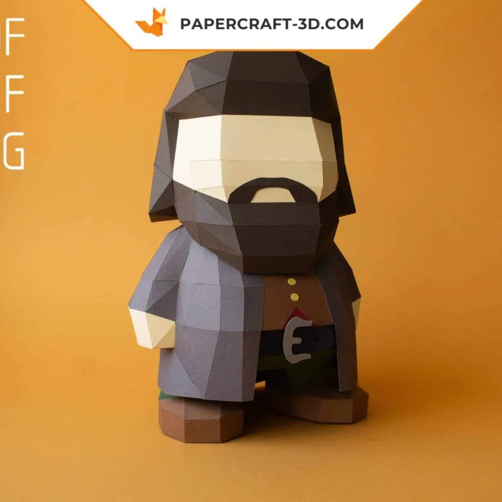 Papercraft Christmas wreath in 3D origami