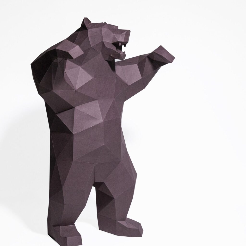 Papercraft angry bear in 3D origami