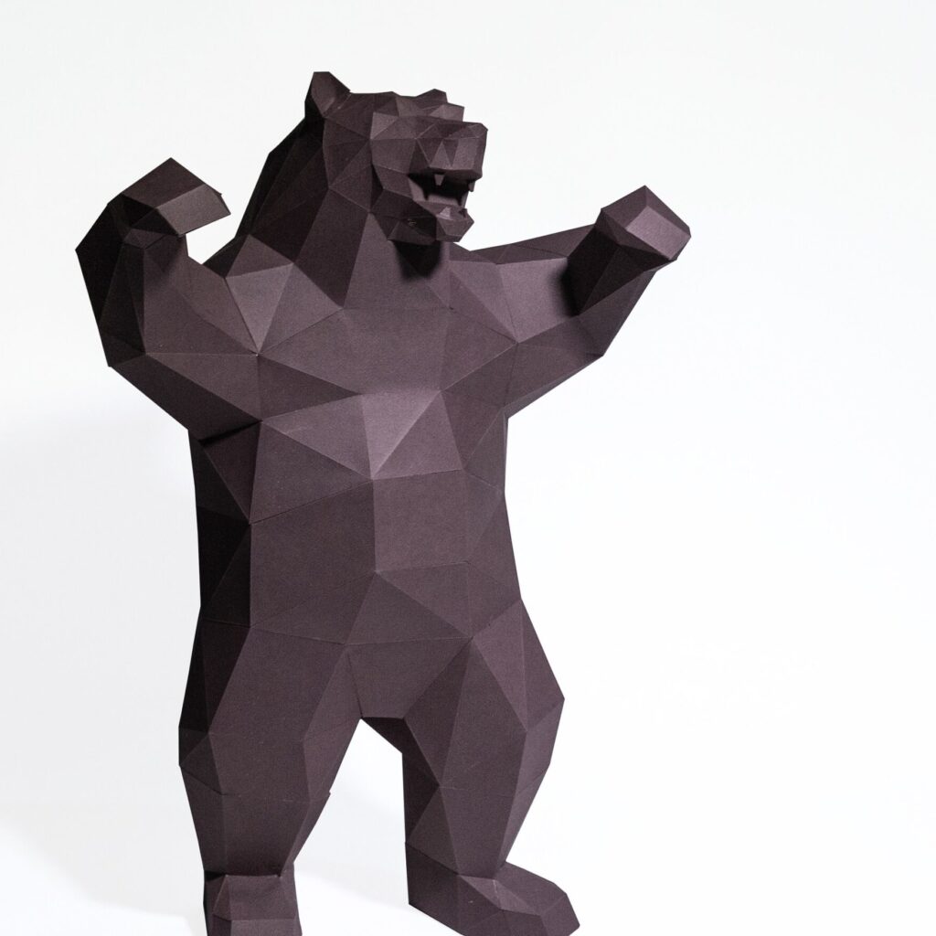 Papercraft angry bear in 3D origami