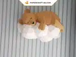 Papercraft de urso em uma nuvem em origami 3D