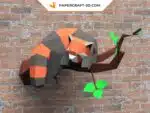 Papercraft panda rosso addormentato su un ramo in origami 3D, vista 2