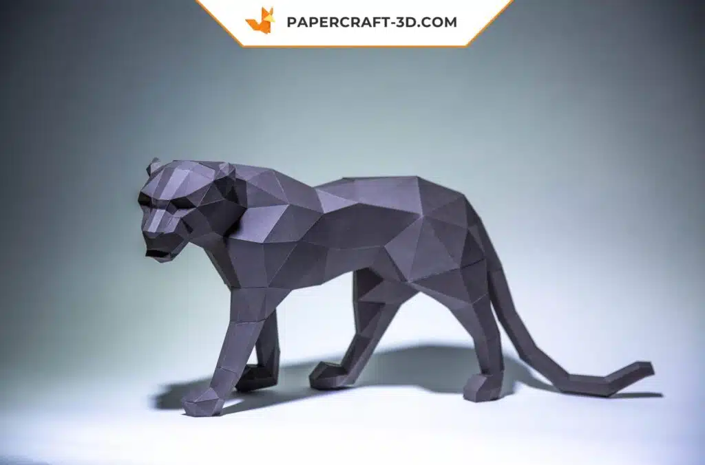Papercraft de pantera negra de pie en origami 3D