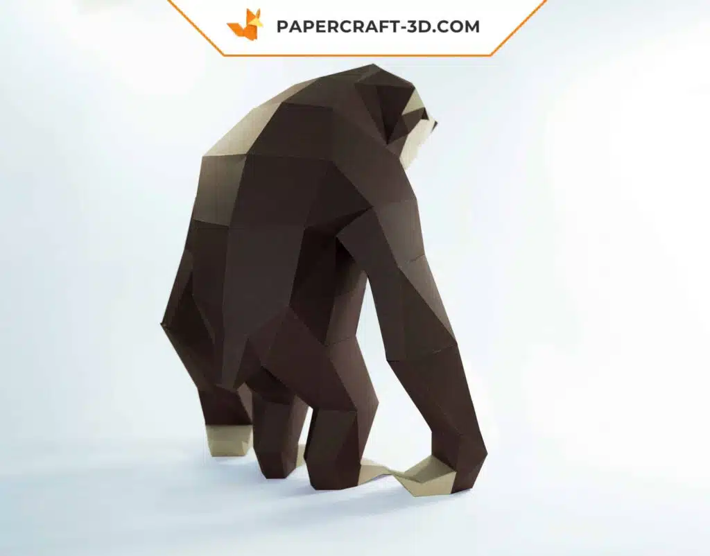 Papercraft eines stehenden Faultiers in 3D-Origami, Ansicht 4