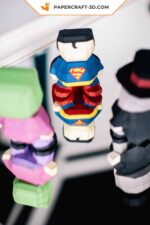 Papercraft di Superman supereroe in origami 3D