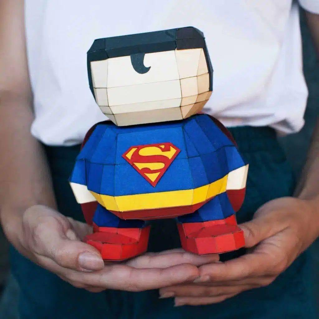 Papercraft of Superman superhero in origami 3D