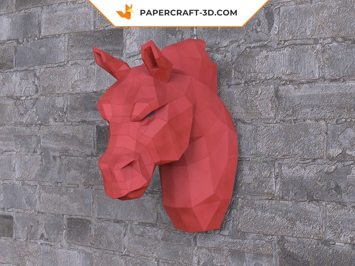 Papercraft horse head in 3D origami