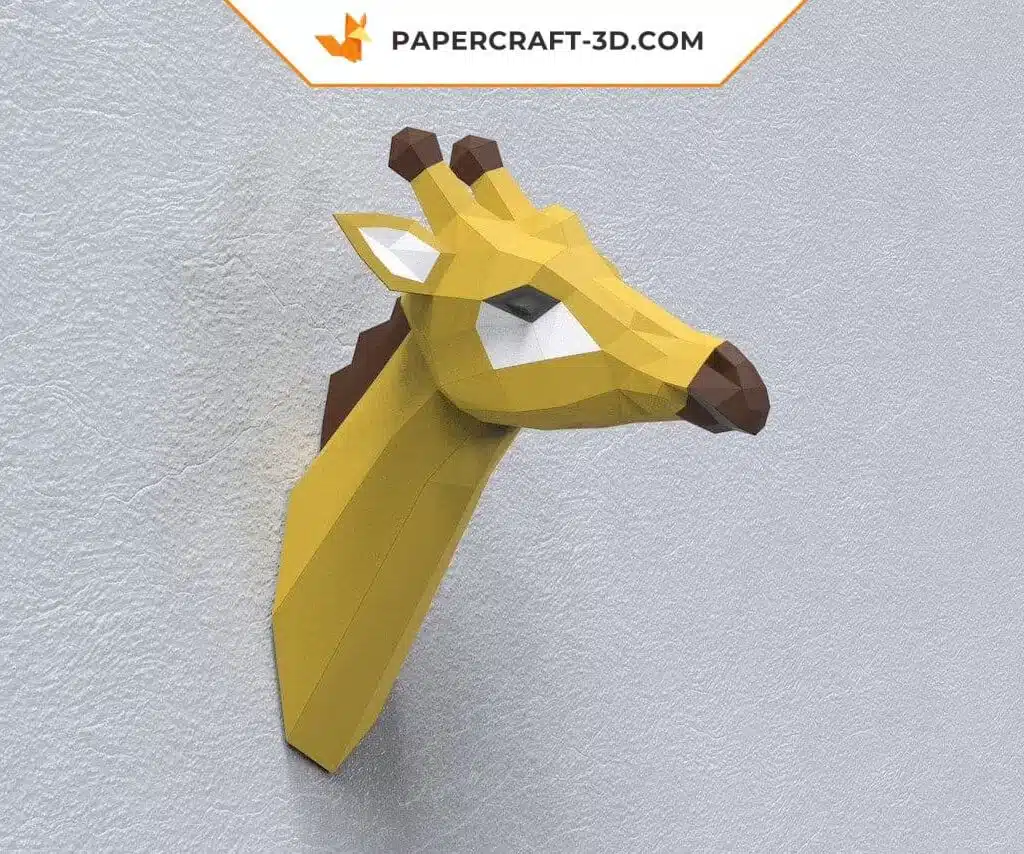 Papercraft gelber Giraffenkopf als 3D-Origami