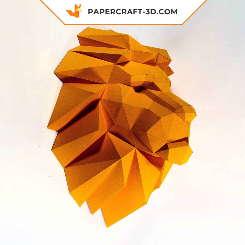 Papercraft lion head in origami
