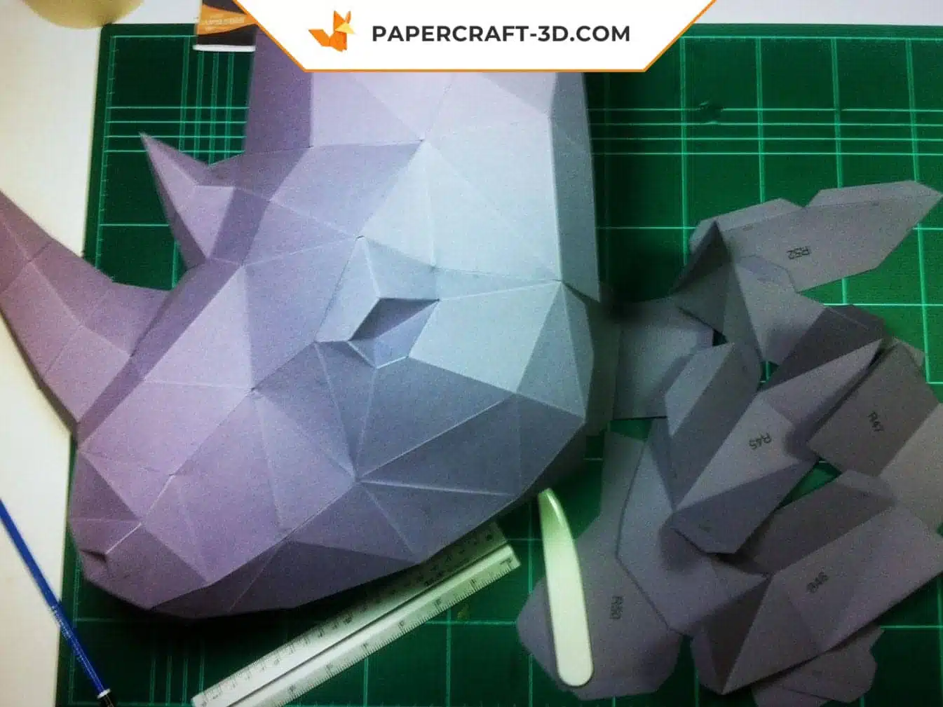 Papercraft Tête de Rhino origami papier 3D à télécharger, weergave 5