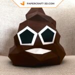 Papercraft di cacca divertente in origami 3D