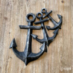 Papercraft of a ship anchor in 3D origami