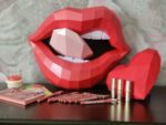 Papercraft Rolling Stones lips in 3D origami