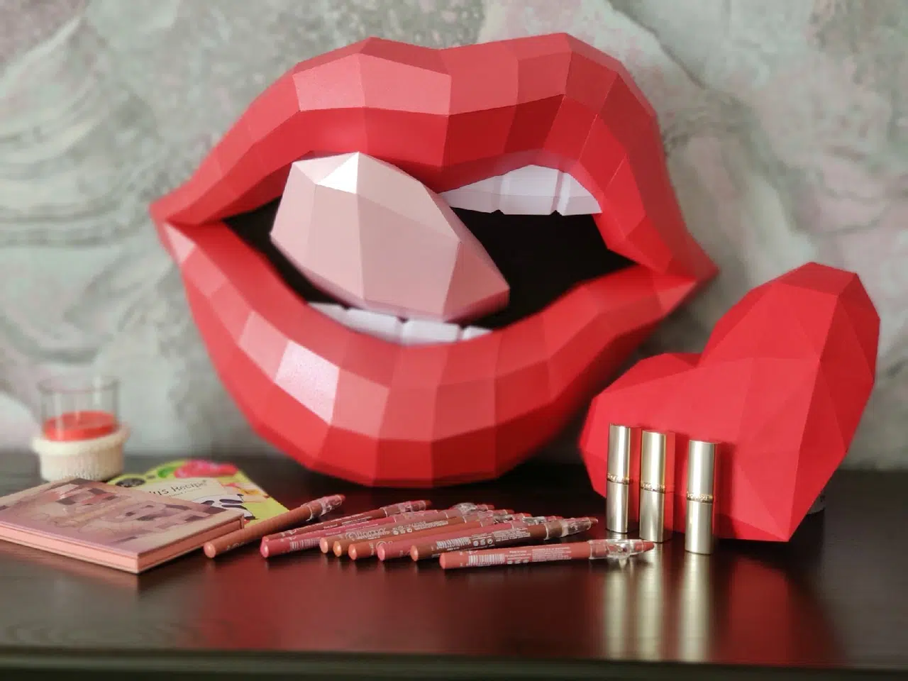 Rolling Stones-lippen papercraft 3D, weergave 4