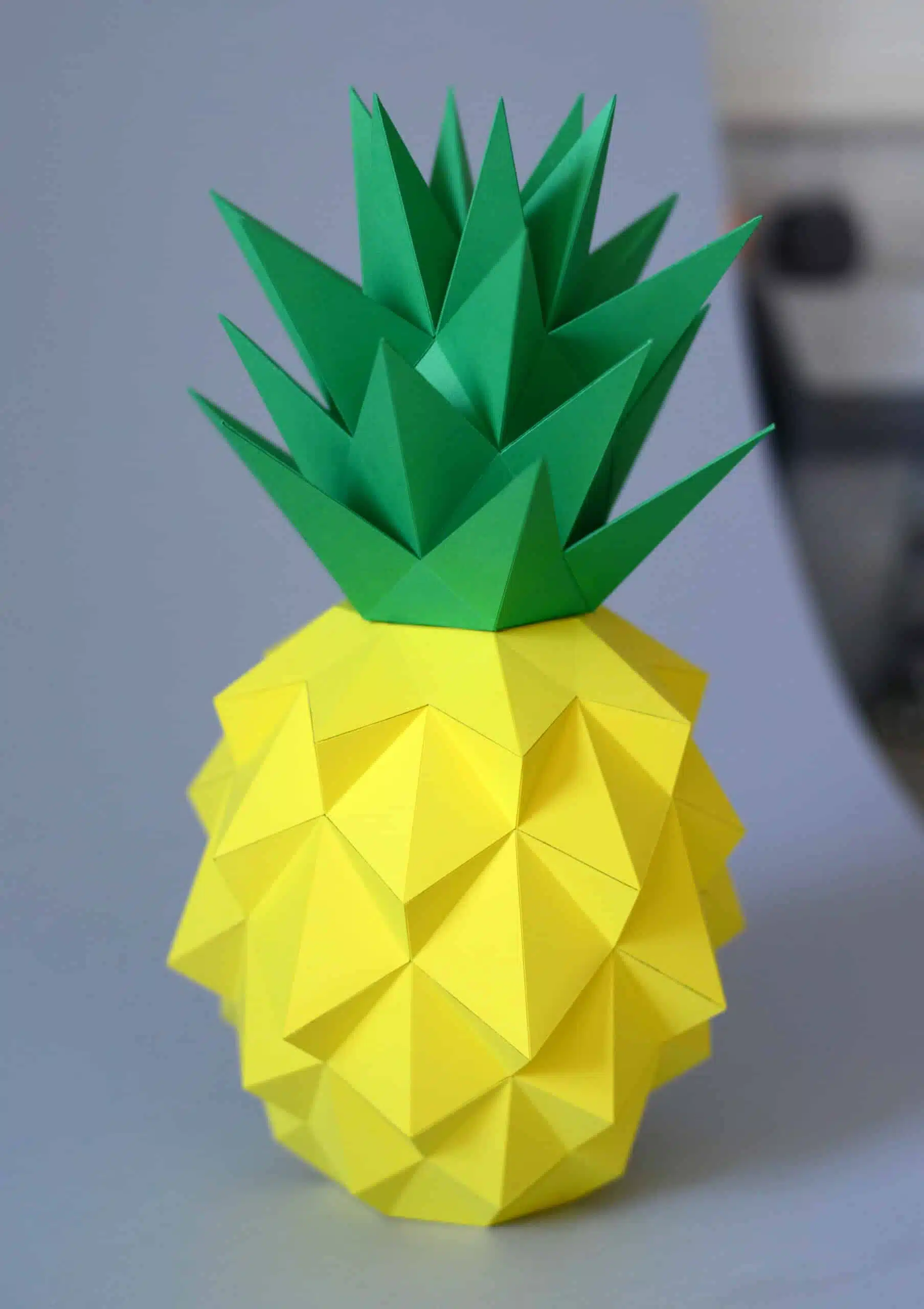 Papercraft gouden ananas in origami 3D, weergave 9