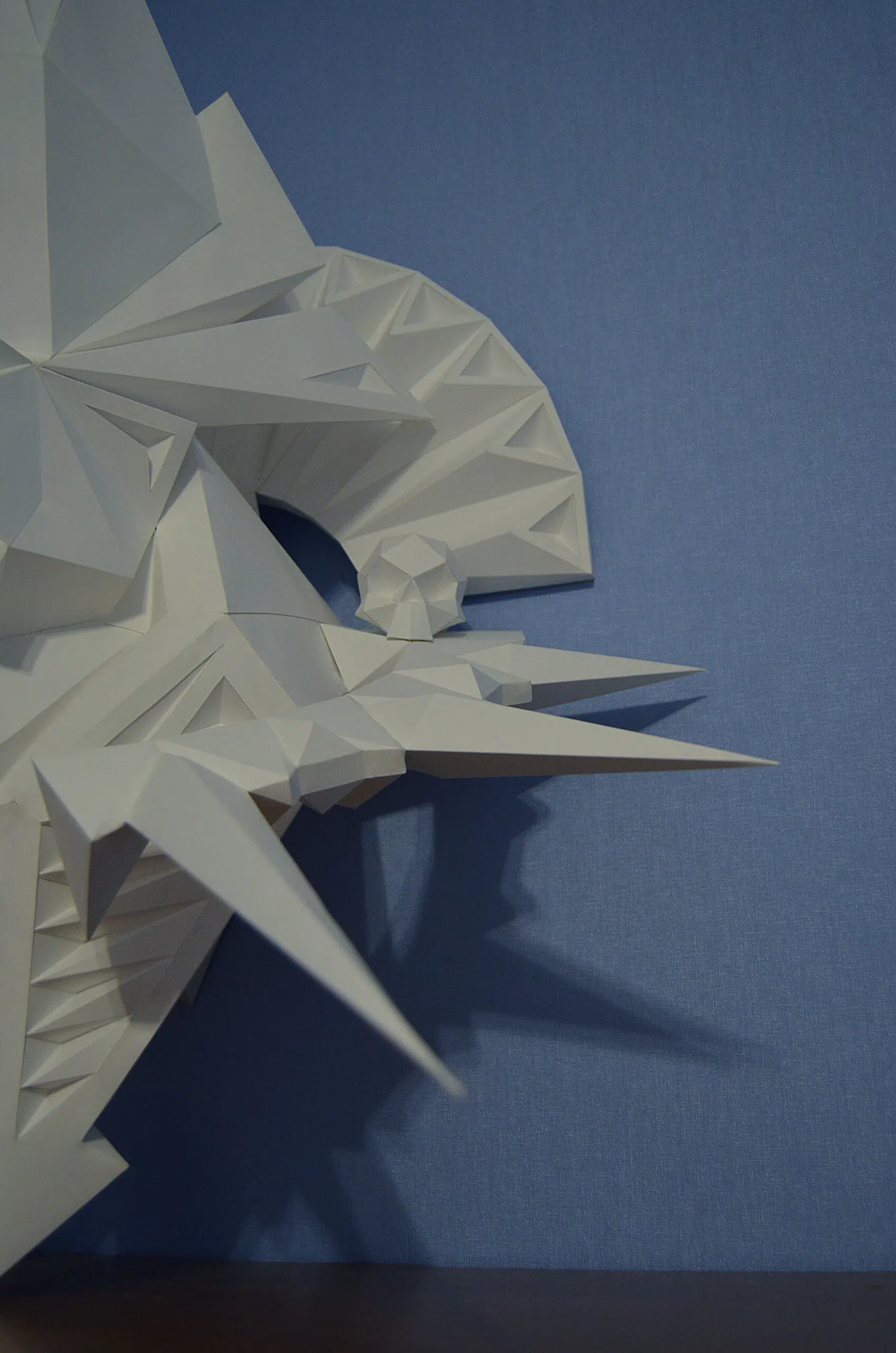Papercraft cabeza de Anubis en origami 3D, montado