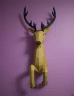 Papercraft de ciervo saliendo de la pared en origami 3D, modelo 3D, vista 4