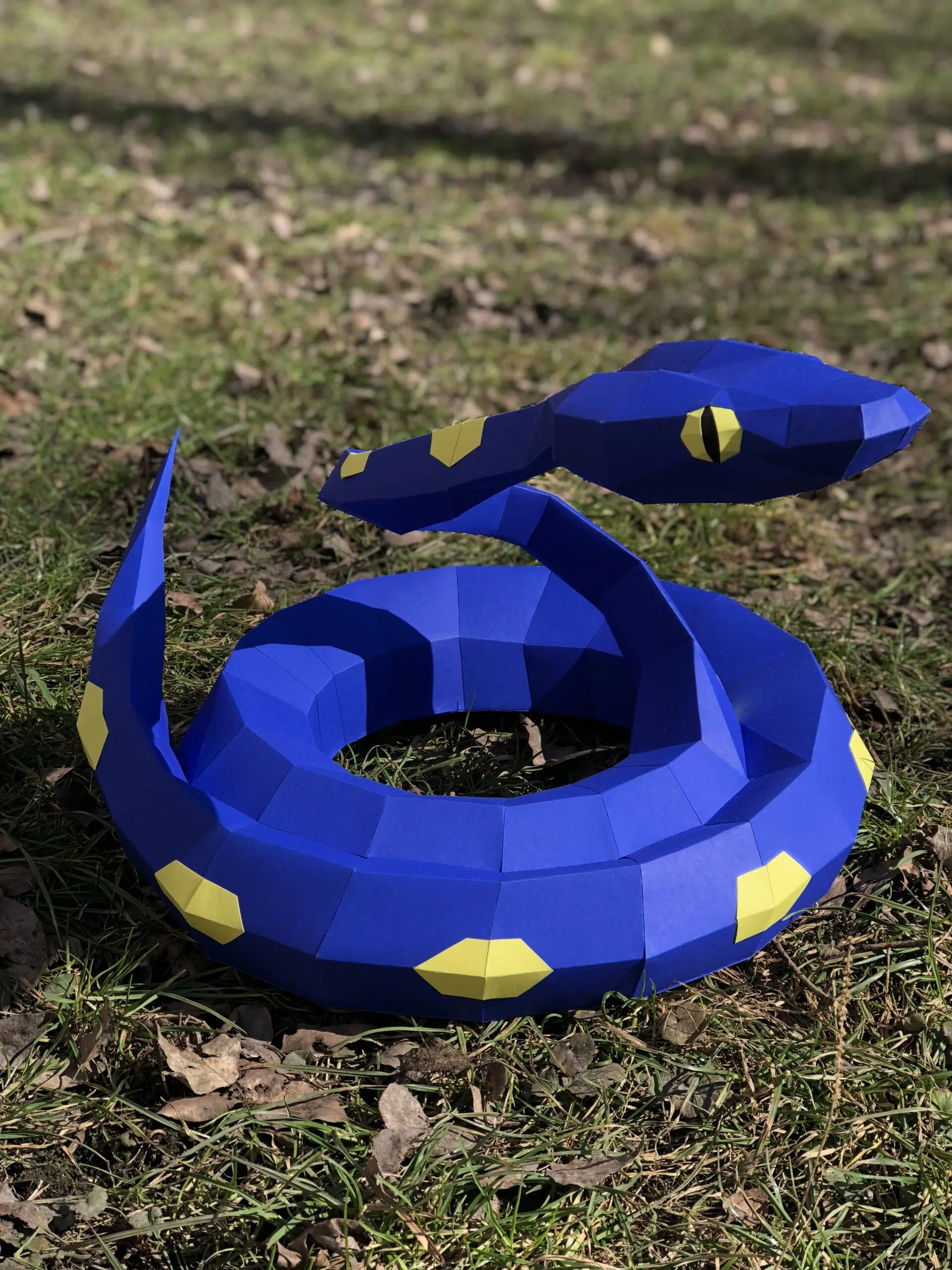 Papercraft serpente pitone vipera in origami, dettaglio