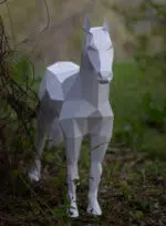 Papercraft stehendes Pferd im 3D-Origami, Detail