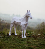 Papercraft cavallo in piedi in origami 3D